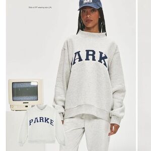 OG Parke Varsity Mockneck
Winter fleece (Not Terry)
Size L/XL
brand new